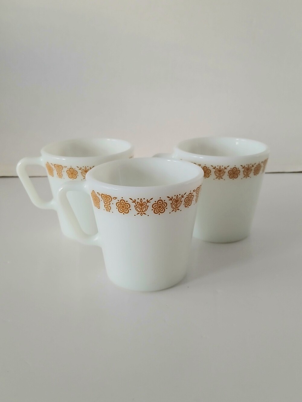 Vtg Pyrex Corelle Butterfly Gold Milk Glass Mugs D-Handle